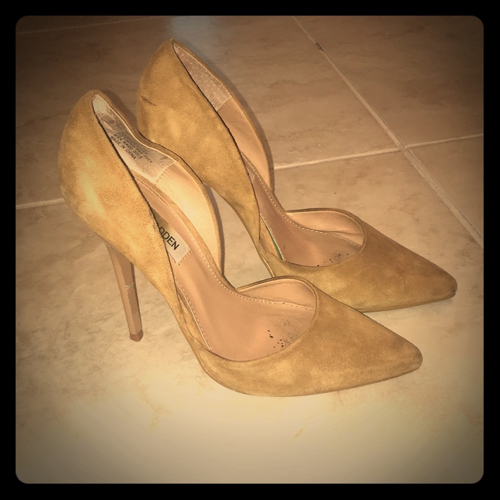 Steve Madden suede heels
